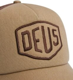Deus Ex Machina DEUS Thinker Trucker Cap - Tan 7 Deus Ex Machina DEUS Thinker Trucker Cap - Tan -Liora Luxe Winkel 1100x1200