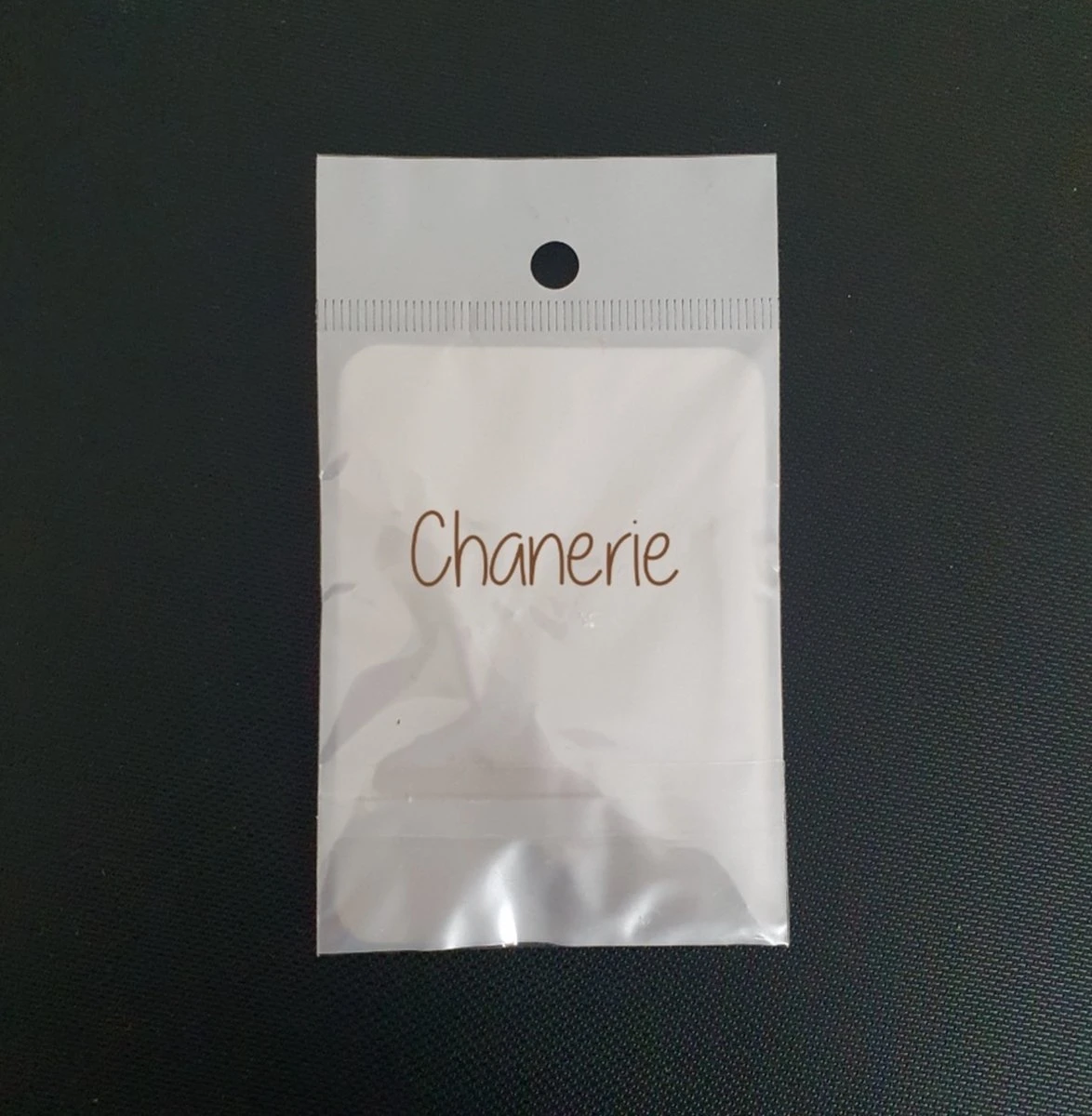 Damesketting – Vrouwenketting – Staal – Zilverkleurig – Letter E – Moederdag - Cadeau Voor Haar 4 Damesketting – Vrouwenketting – Staal – Zilverkleurig – Letter E – Moederdag - Cadeau Voor Haar - Afbeelding 2