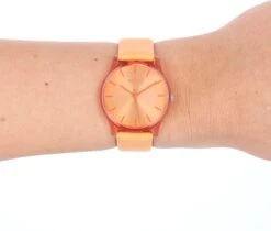 OOZOO Timepieces - Oranje Horloge Met Mango Leren Band - C11141 8 OOZOO Timepieces - Oranje Horloge Met Mango Leren Band - C11141 -Liora Luxe Winkel 1200x1020 2