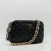 Guess Noelle Camera Schoudertas -Liora Luxe Winkel 1200x1040 4