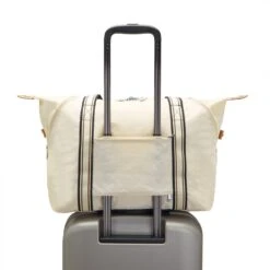 Kipling ART M Shopper - Light Sand -Liora Luxe Winkel 1200x1200 113