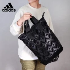 Adidas Originals ADIH32377 BP TOP Gevoerd Luxe Rugtas Meisje - Zwart 10 Adidas Originals ADIH32377 BP TOP Gevoerd Luxe Rugtas Meisje - Zwart -Liora Luxe Winkel 1200x1200 198