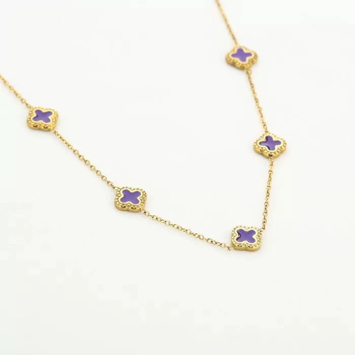 Bijoutheek Collier Klavers Gekleurd Rood 6 Bijoutheek Collier Klavers Gekleurd Rood - Afbeelding 4