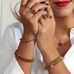 My Bendel - Gouden Kralenarmband Met Gold Sand Stone Edelstenen - Classy Gouden Armband Met Gold Sand Stone Edelstenen - Met Luxe Cadeauverpakking -Liora Luxe Winkel 1200x1200 469