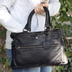 Roberto Romano Damestas - SORRENTO - Zwart - Echt Leer - 24x38x8cm - JU-48202 15 Roberto Romano Damestas - SORRENTO - Zwart - Echt Leer - 24x38x8cm - JU-48202 -Liora Luxe Winkel 1200x1200 701