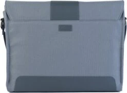 Nors-Brixton Messengertas Basalt -Liora Luxe Winkel 1200x878 2