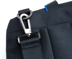 Nava Design Cross Briefcase Slim Schoudertas 15.6'' Black/Blue 18 Nava Design Cross Briefcase Slim Schoudertas 15.6'' Black/Blue -Liora Luxe Winkel 1200x977