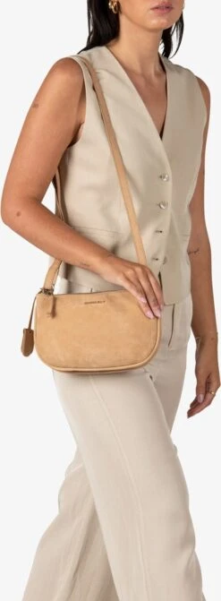 Burkely Still Selene Dames Crossover Double Pocket Rits - Beige 11 Burkely Still Selene Dames Crossover Double Pocket Rits - Beige -Liora Luxe Winkel 442x1200