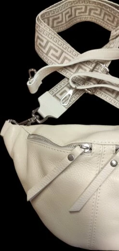 San Marco Zacht Lederen Cross Body Tas Zilverkleurige Rits EXTRA LARGE - Extra Rits Achteraan – Heuptas – Fashion – Banaan Crème Met Extra Riem -Liora Luxe Winkel 572x1200