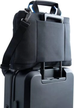 Nava Design Cross Briefcase Slim Schoudertas 15.6'' Black/Blue 17 Nava Design Cross Briefcase Slim Schoudertas 15.6'' Black/Blue -Liora Luxe Winkel 819x1200 3