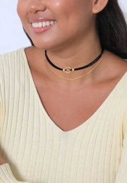 Elli Dames Halsketting Dames Choker Cirkel Venetian Set Suède In 925 Sterling Zilver 7 Elli Dames Halsketting Dames Choker Cirkel Venetian Set Suède In 925 Sterling Zilver -Liora Luxe Winkel 831x1200 1