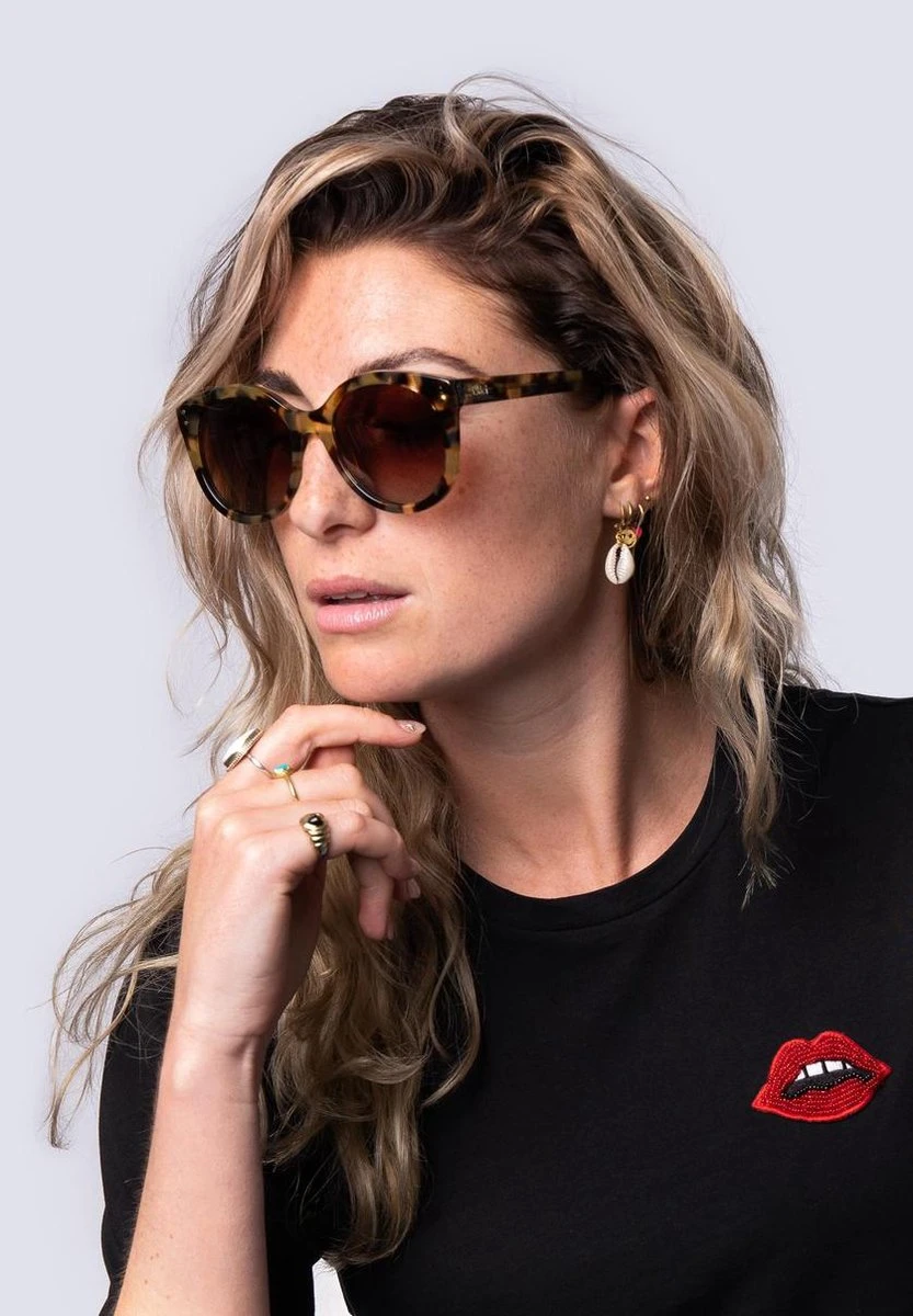 IKKI QUINN 95-2 Dames Zonnebril - Handgemaakt - Plantaardig Acetaat - Gepolariseerd - Transparant Licht Turtle 5 IKKI QUINN 95-2 Dames Zonnebril - Handgemaakt - Plantaardig Acetaat - Gepolariseerd - Transparant Licht Turtle - Afbeelding 3