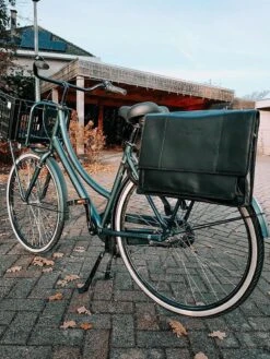 New Looxs By Chesterfield Leren Fietstas / Schoudertas Gent 15.6'' Zwart -Liora Luxe Winkel 900x1200 23